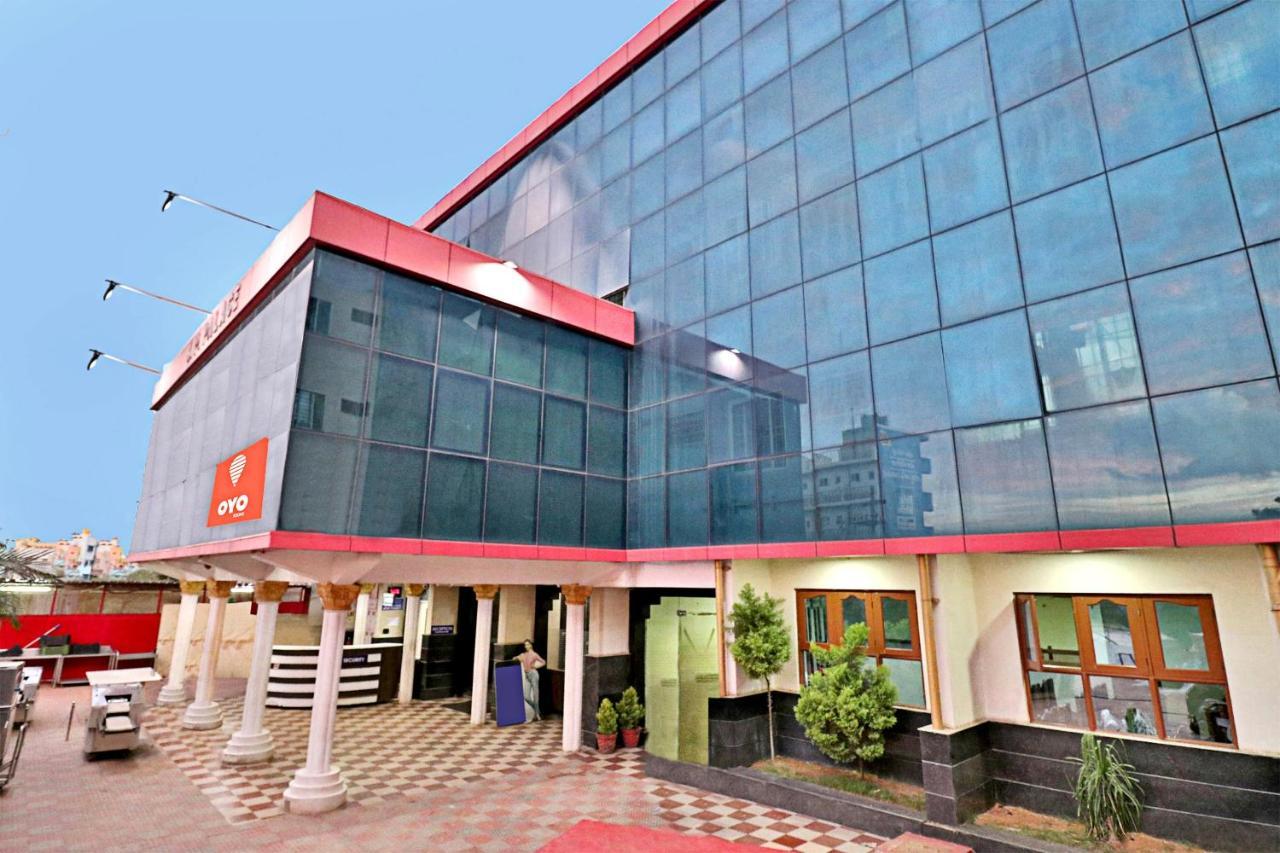 Oyo J P Palace Hotel Dod Ballāpur Exterior foto